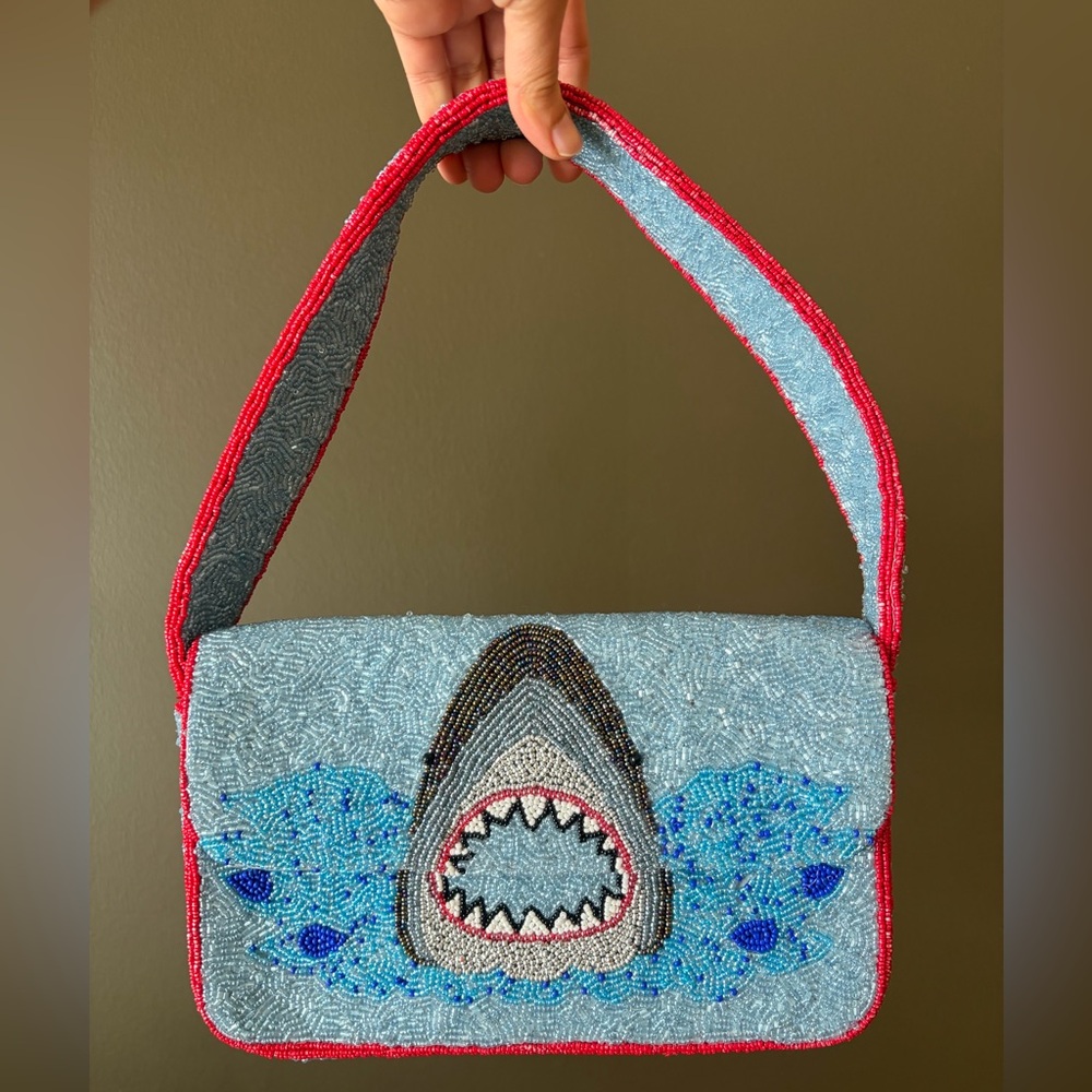 Beaded Shark Design Shoulder Bag - Blue and Red